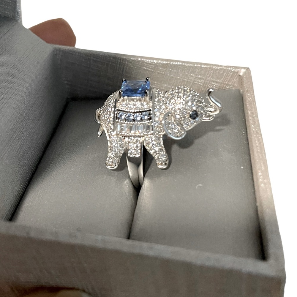 MOVING SALE EVERYTHING HAS TO GO THIS WEEK!! Elephant Ring silver plated
